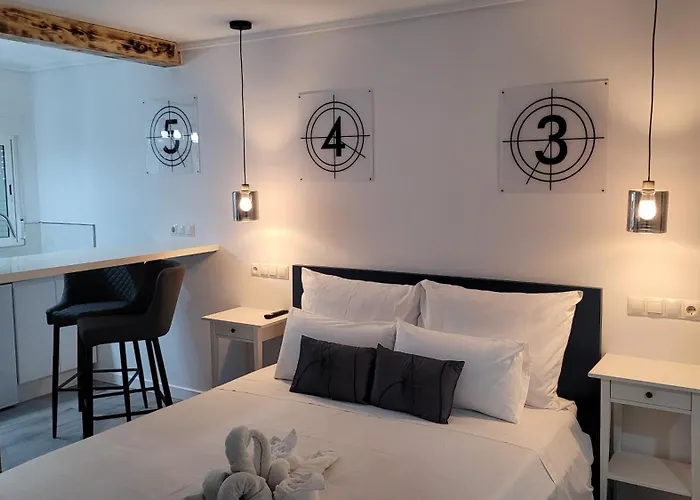 Daire Chabelas Mini Loft Lajita